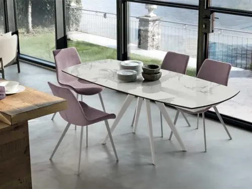 Perché scegliere un tavolo allungabile per la tua cucina o il tuo soggiorno?