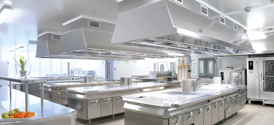 Piano cottura professionale, le principali caratteristiche